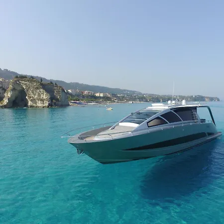 Hotel en barco Wake 66 21 Metri Yacht Di Lusso *