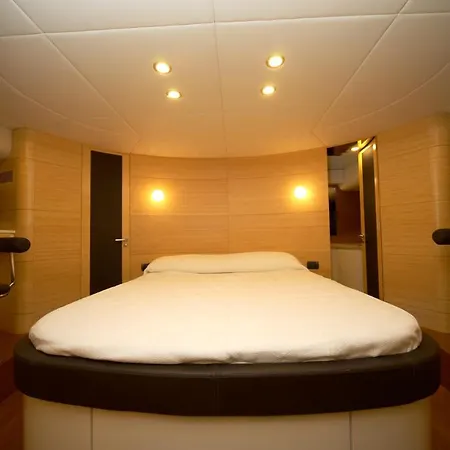 Hotel en barco Wake 66 21 Metri Yacht Di Lusso *
